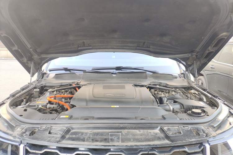 Used Land Rover Range SportNew Energy 2022 P400e SE Engine Bay