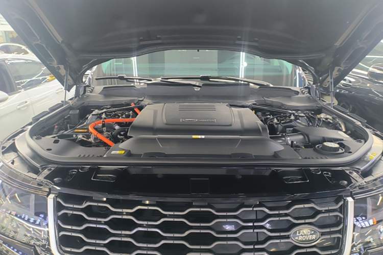 Used Land Rover Range SportNew Energy 2022 P400e SE Engine Bay