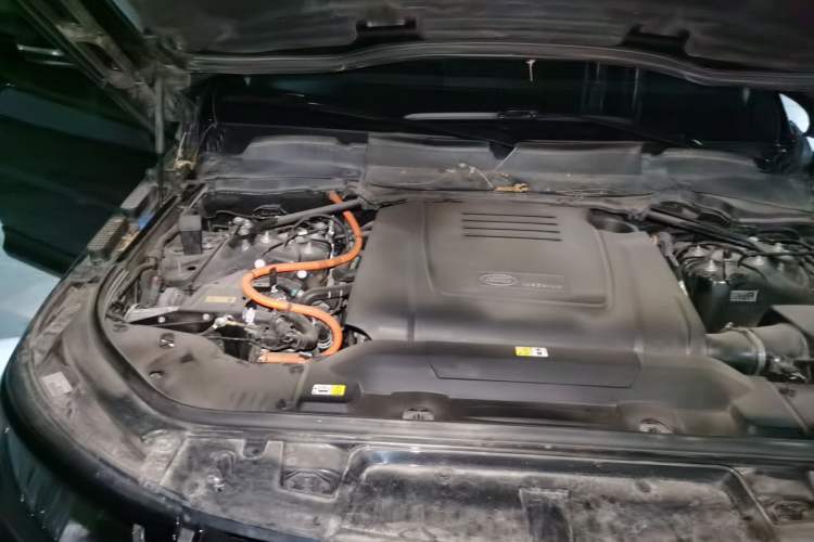 Used Land Rover Range SportNew Energy 2022 P400e SE Engine Bay Right