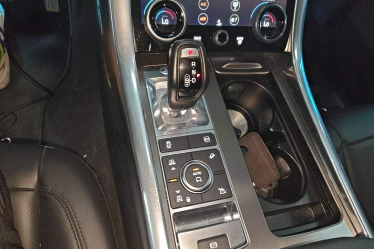 Used Land Rover Range SportNew Energy 2022 P400e SE Gear Lever