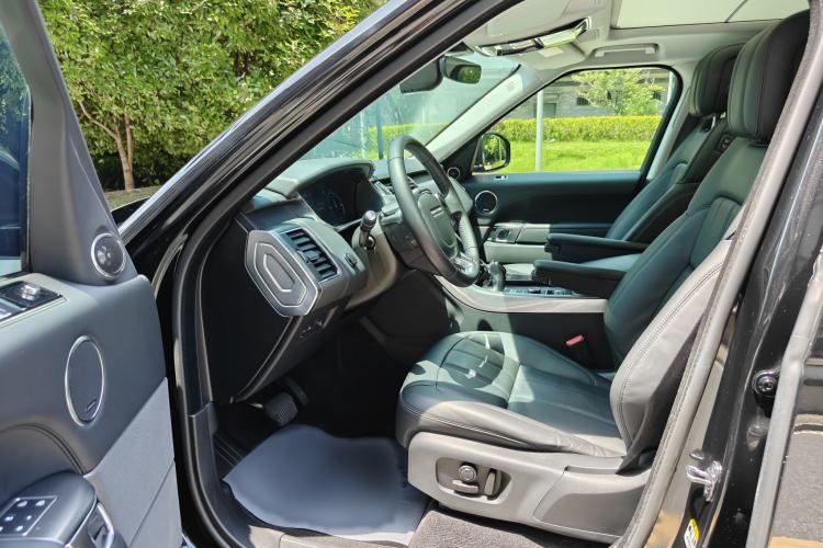 Used Land Rover Range SportNew Energy 2022 P400e SE Interior 1