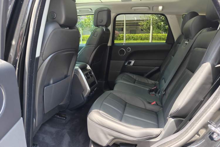 Used Land Rover Range SportNew Energy 2022 P400e SE Interior 2