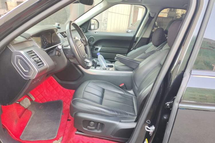 Used Land Rover Range SportNew Energy 2022 P400e SE Left Front Seat