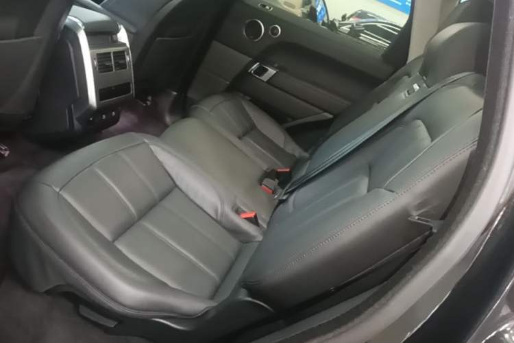 Used Land Rover Range SportNew Energy 2022 P400e SE Left Rear Seat