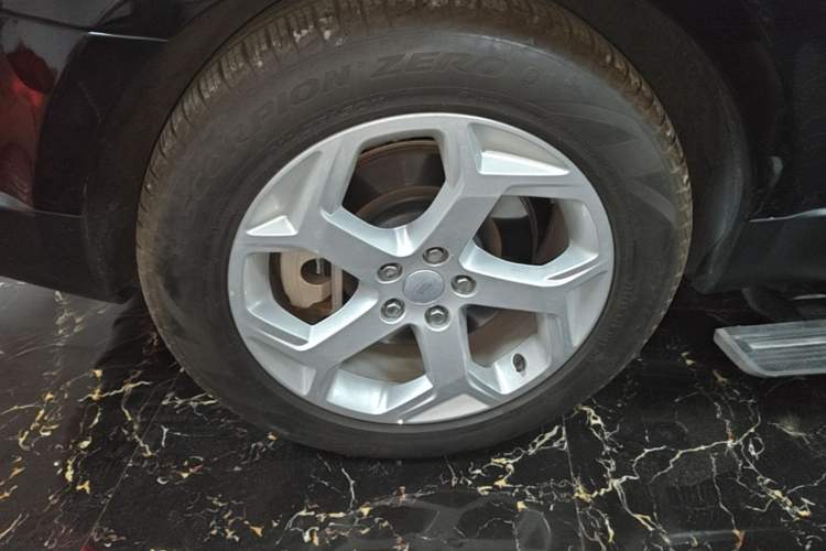Used Land Rover Range SportNew Energy 2022 P400e SE Right Rear Wheel Hub