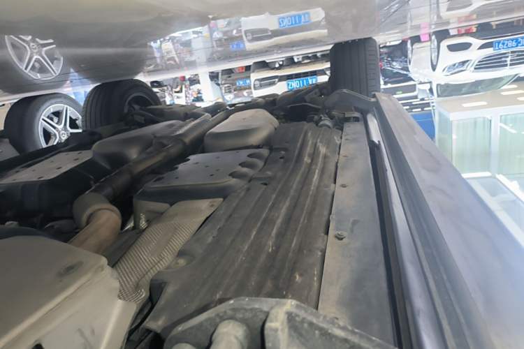 Used Land Rover Range SportNew Energy 2022 P400e SE Right Side Sill