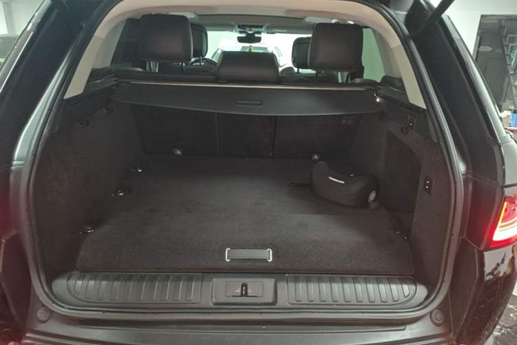 Used Land Rover Range SportNew Energy 2022 P400e SE Trunk