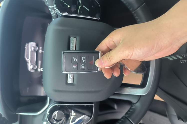 Used Land Rover Range SportNew Energy 2022 P400e SE Vehicle Key