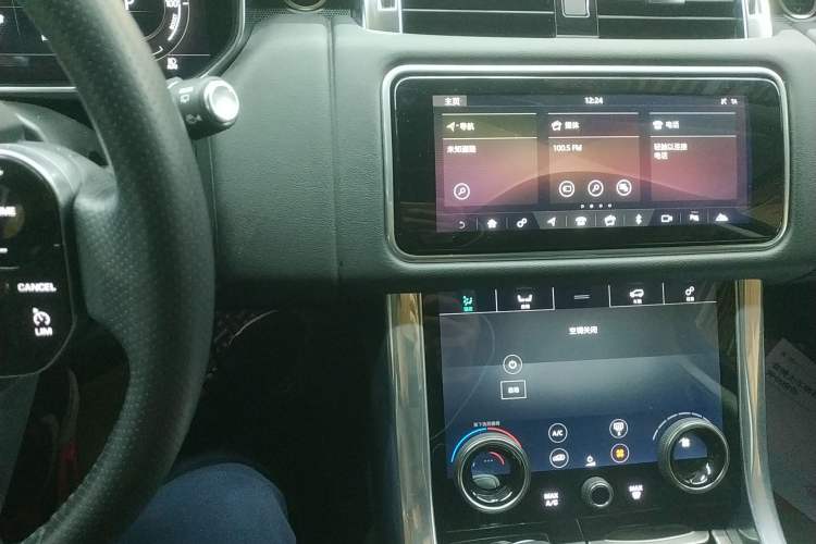 Used Land Rover Range SportNew Energy 2022 P400e SE Audio And AC Panel