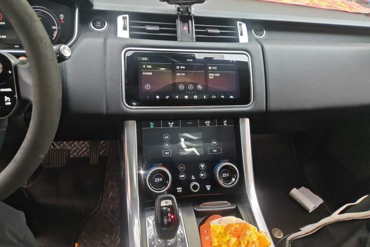 Used Land Rover Range SportNew Energy 2022 P400e SE Audio And AC Panel
