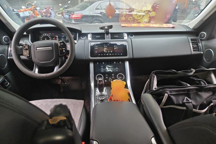 Used Land Rover Range SportNew Energy 2022 P400e SE Center Console