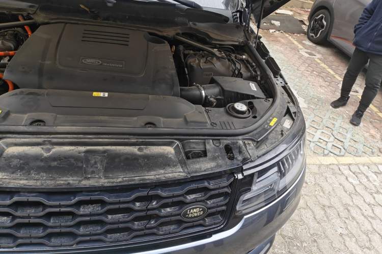 Used Land Rover Range SportNew Energy 2022 P400e SE Engine Bay Left