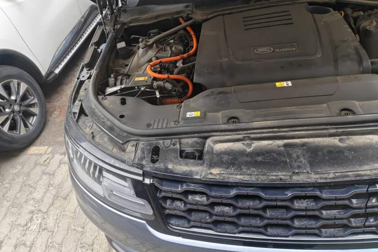 Used Land Rover Range SportNew Energy 2022 P400e SE Engine Bay Right