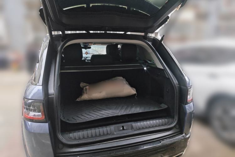 Used Land Rover Range SportNew Energy 2022 P400e SE Trunk