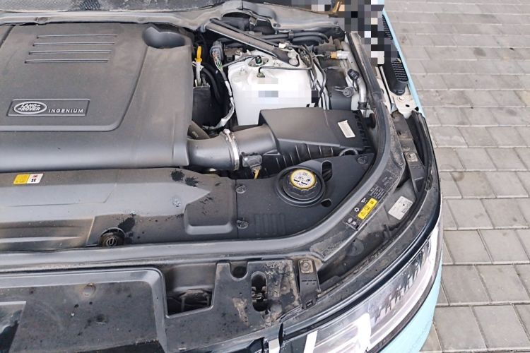 Used Land Rover Range SportNew Energy 2022 P400e SE Engine Bay Left