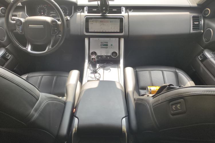 Used Land Rover Range SportNew Energy 2022 P400e SE Center Console