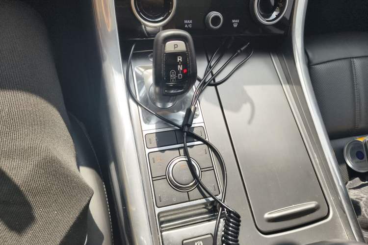 Used Land Rover Range SportNew Energy 2022 P400e SE Gear Lever