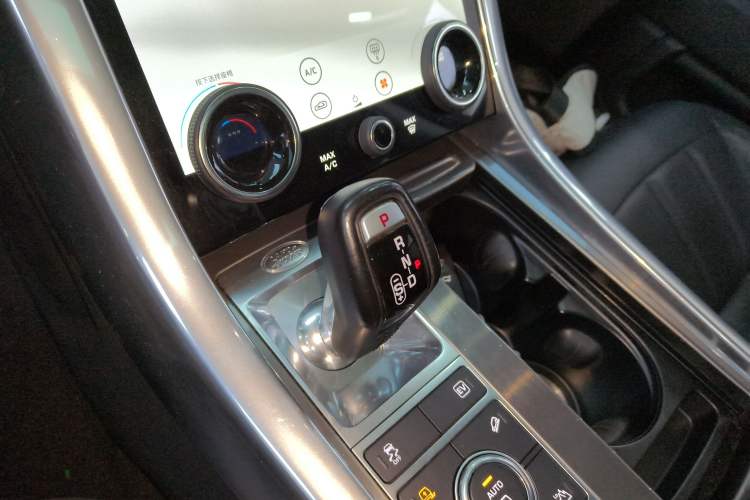 Used Land Rover Range SportNew Energy 2022 P400e SE Gear Lever