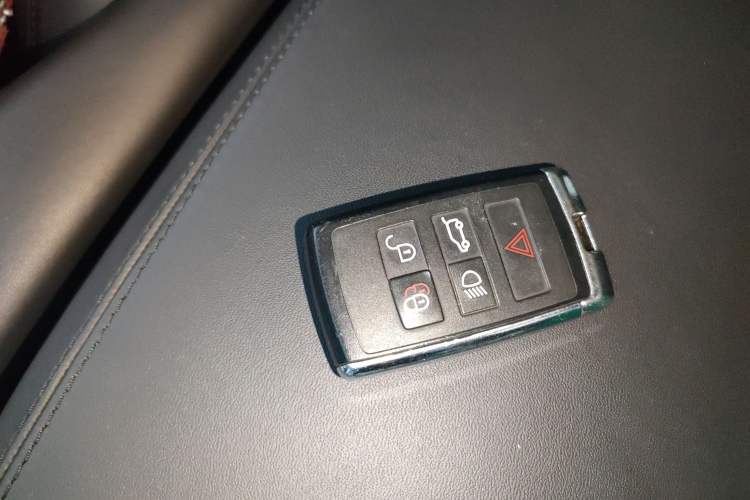 Used Land Rover Range SportNew Energy 2022 P400e SE Interior 1