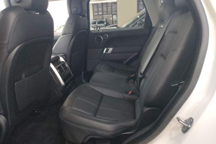 Used Land Rover Range SportNew Energy 2022 P400e SE Interior 4