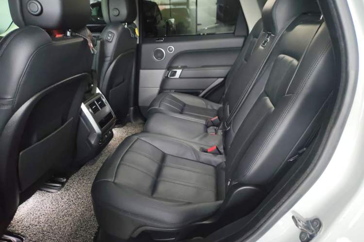 Used Land Rover Range SportNew Energy 2022 P400e SE Interior 4
