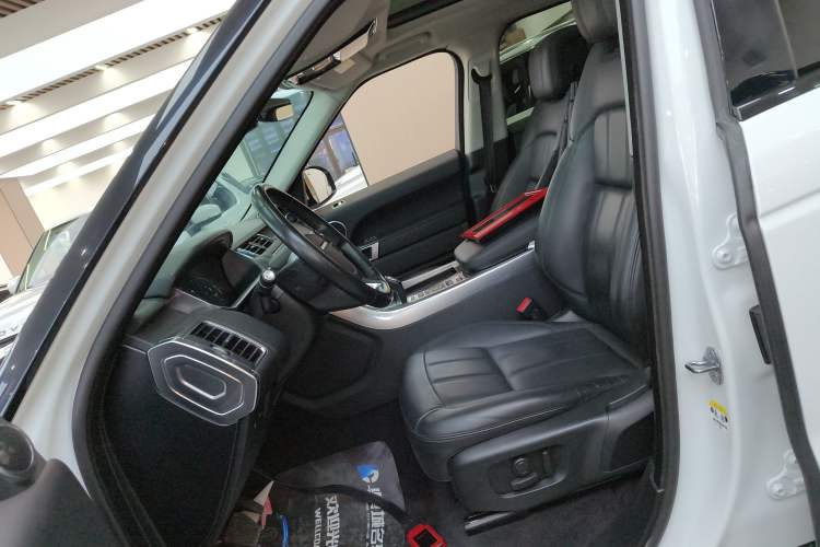 Used Land Rover Range SportNew Energy 2022 P400e SE Left Front Seat