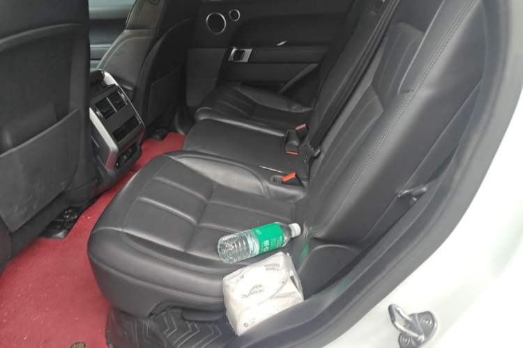 Used Land Rover Range SportNew Energy 2022 P400e SE Left Rear Seat