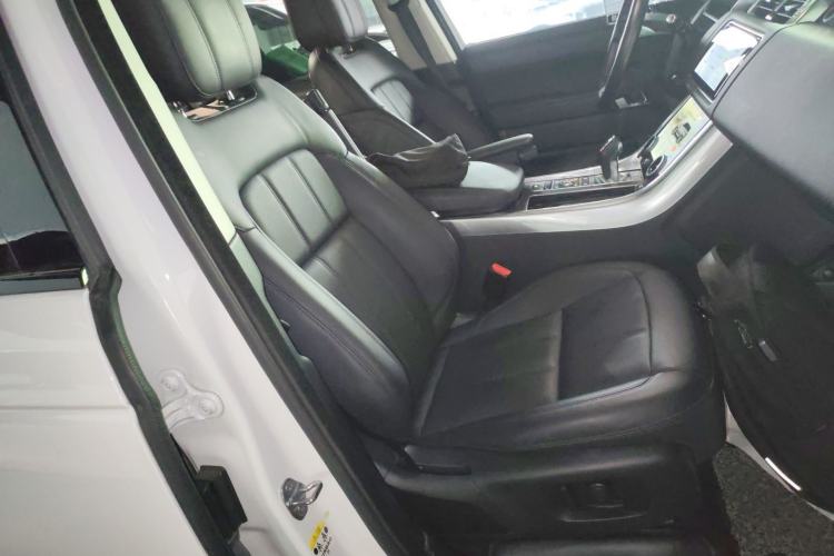 Used Land Rover Range SportNew Energy 2022 P400e SE Right Front Seat