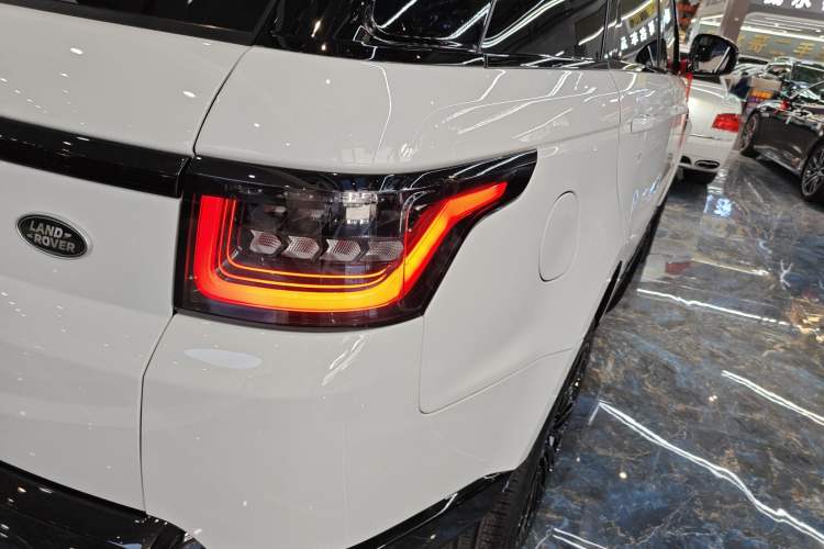 Used Land Rover Range SportNew Energy 2022 P400e SE Right Rear Taillight