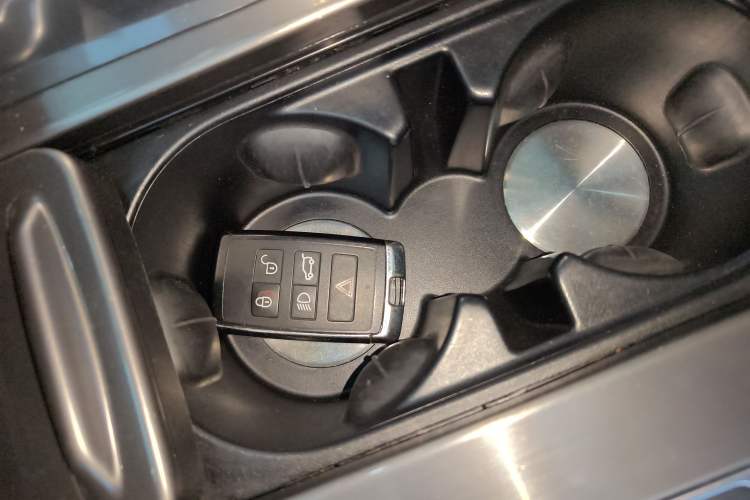 Used Land Rover Range SportNew Energy 2022 P400e SE Vehicle Key