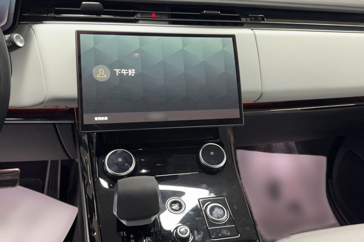Used Land Rover Range SportNew Energy 2023 P510e Plug-in Hybrid – First Edition Audio And AC Panel