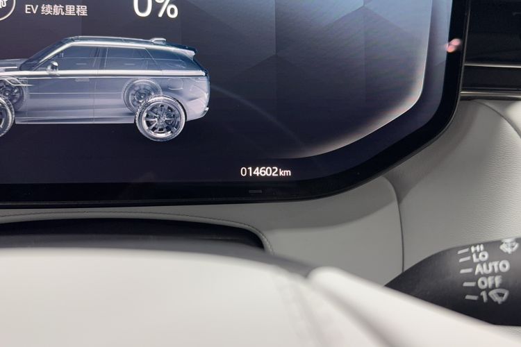 Used Land Rover Range SportNew Energy 2023 P510e Plug-in Hybrid – First Edition Odometer Close Up