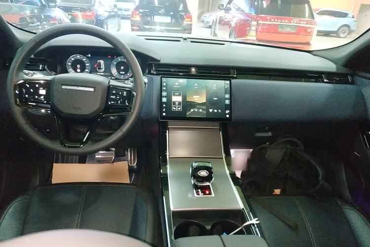 Used Land Rover Range Velar 2024 Dynamic SE Center Console