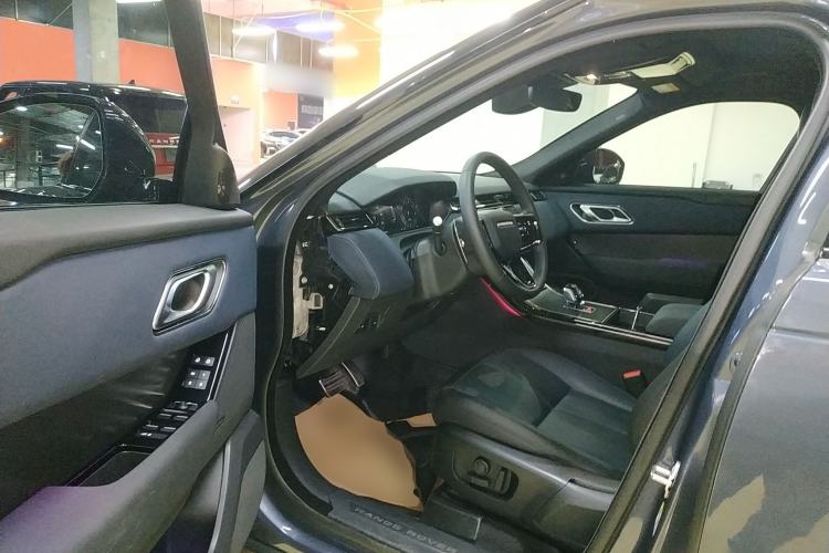 Used Land Rover Range Velar 2024 Dynamic SE Driver Seat