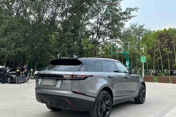 Used Land Rover Range Velar 2023 250 PS Ebony Black Limited Edition Exterior 5