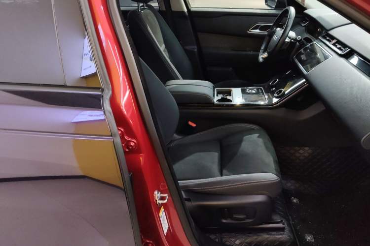 Used Land Rover Range Velar 2019 250 PS Right Front Seat