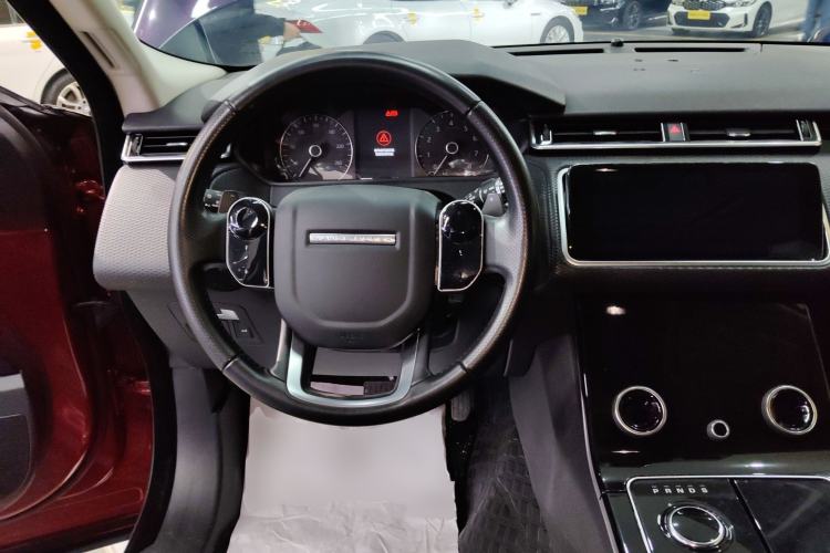 Used Land Rover Range Velar 2019 250 PS Steering Wheel