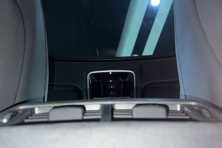 Used Land Rover Range Velar 2024 Dynamic HSE Headliner