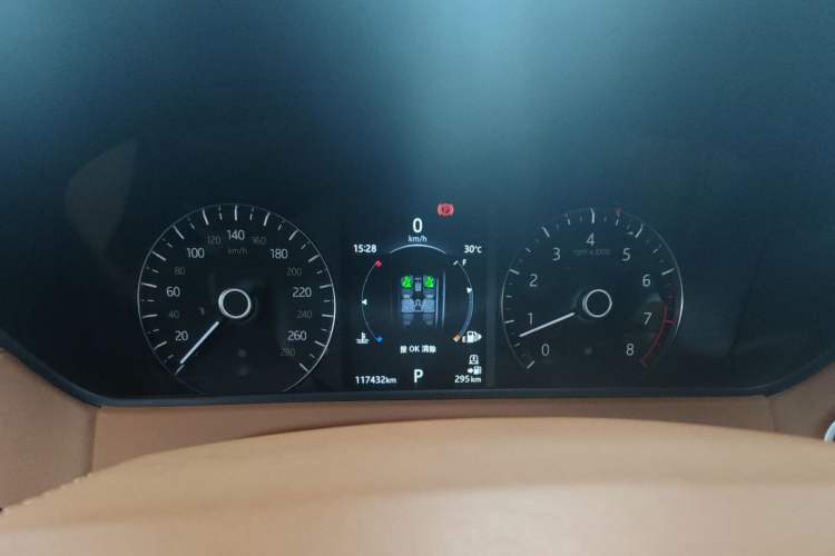 Used Land Rover Range Velar 2017 P380 R-DYNAMIC S Instrument Cluster