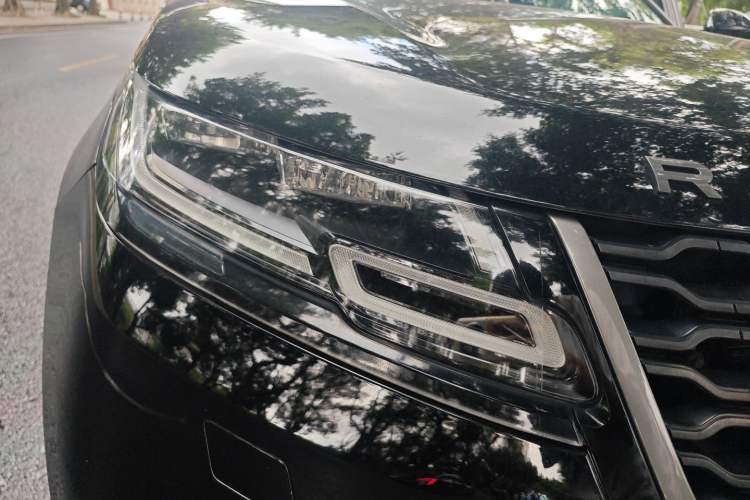 Used Land Rover Range Velar 2017 P380 R-DYNAMIC S Right Front Headlight