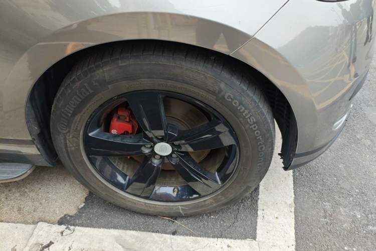 Used Land Rover Range Velar 2017 P380 S Right Front Wheel Hub