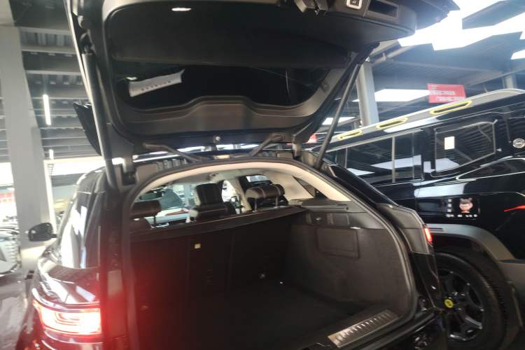 Used Land Rover Range Velar 2017 P250 S Trunk