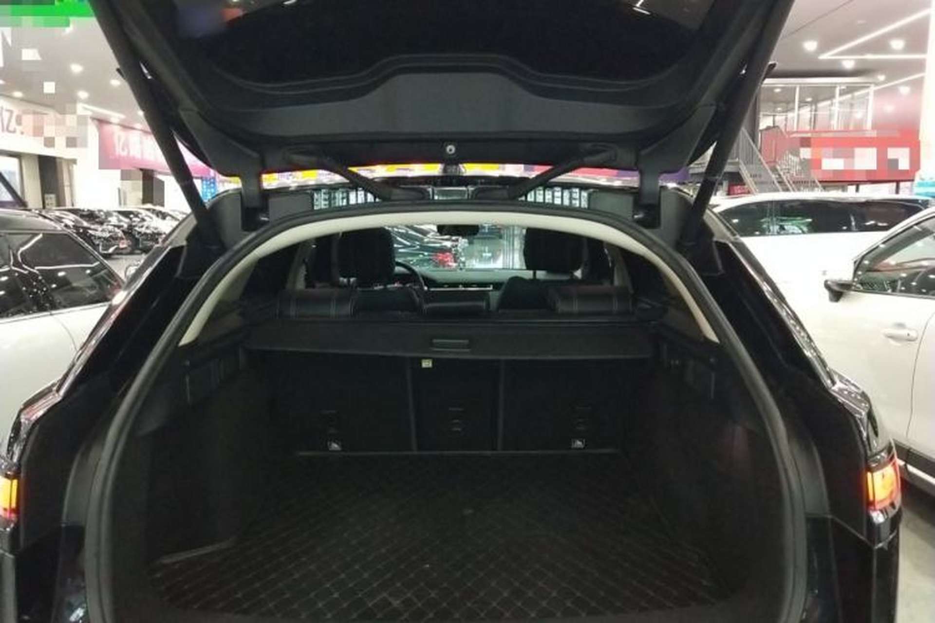 Used Land Rover Range Velar 2017 P250 S Trunk