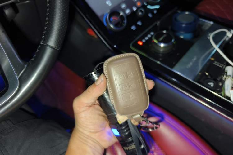 Used Land Rover Range Velar 2017 P380 S Vehicle Key