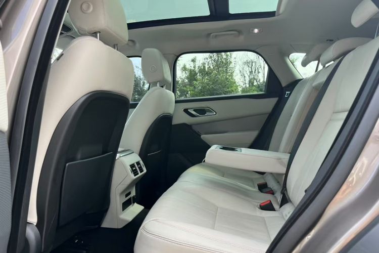 Used Land Rover Range Velar 2017 P380 S Interior 3