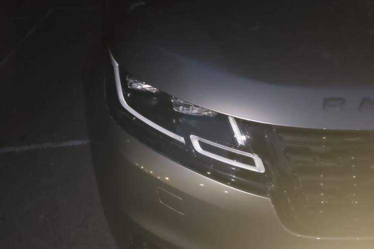 Used Land Rover Range Velar 2017 P380 R-DYNAMIC SE Right Front Headlight