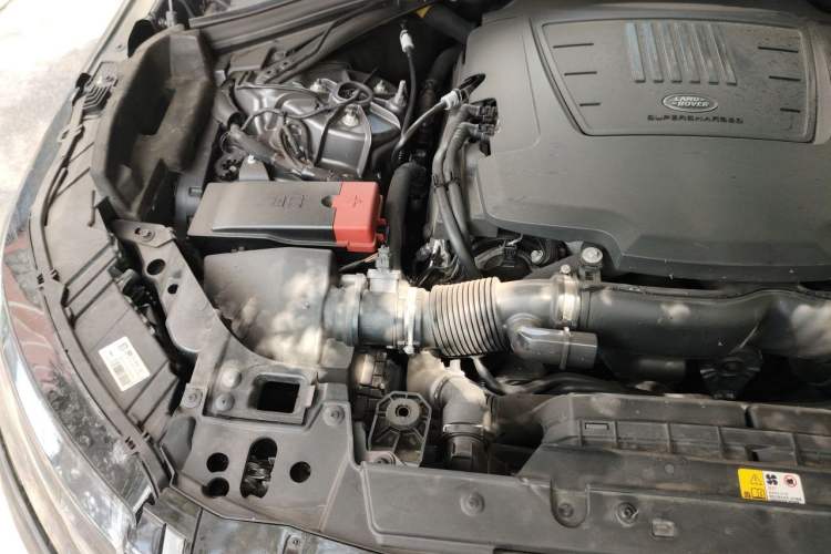 Used Land Rover Range Velar 2017 P380 R-DYNAMIC SE Engine Bay Right