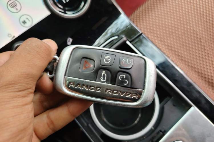 Used Land Rover Range Velar 2017 P380 R-DYNAMIC SE Vehicle Key