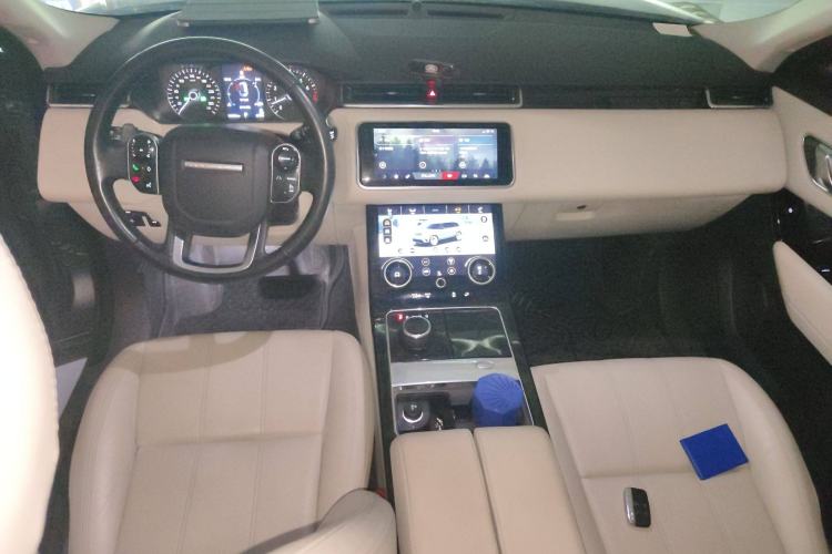 Used Land Rover Range Velar 2017 P380 S Center Console