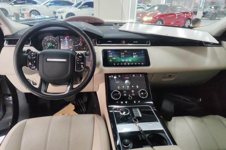 Used Land Rover Range Velar 2017 P380 S Center Console